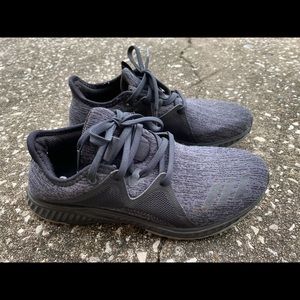 Women sneaker